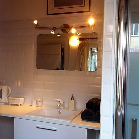 La Maison De Lilly فندق مبيت وإفطار 3*